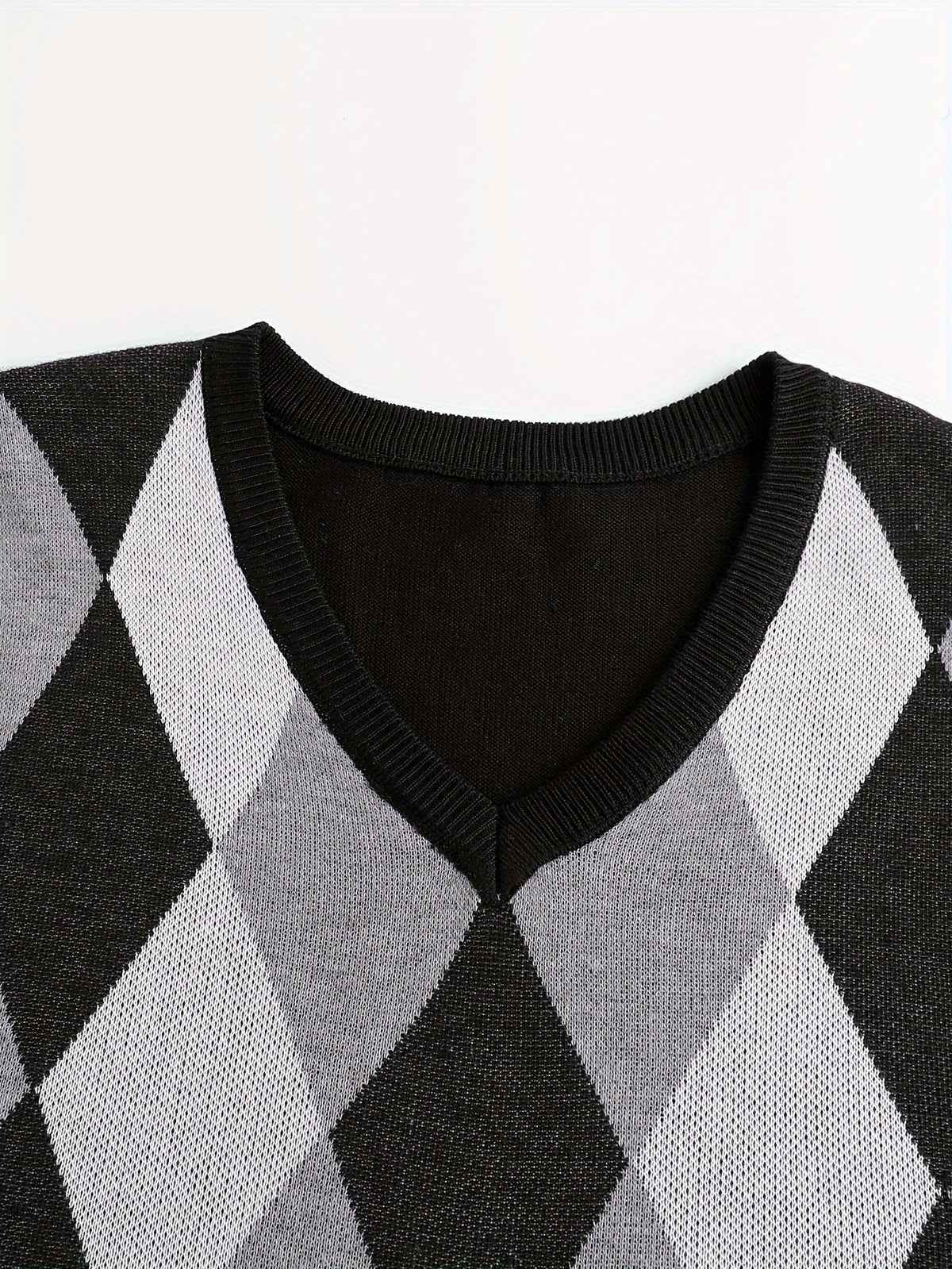 Lightweight Puffer Vest for Men | V Neck Warm Winter Layer